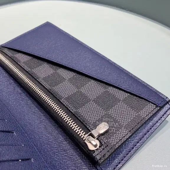First bag ru ALEXANDRE LOUIS VUITTON WALLET 0610